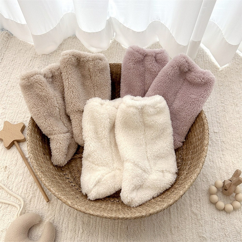 Caldi calzini invernali per ba - Winter Clothing Newborn recensione e prezzo
