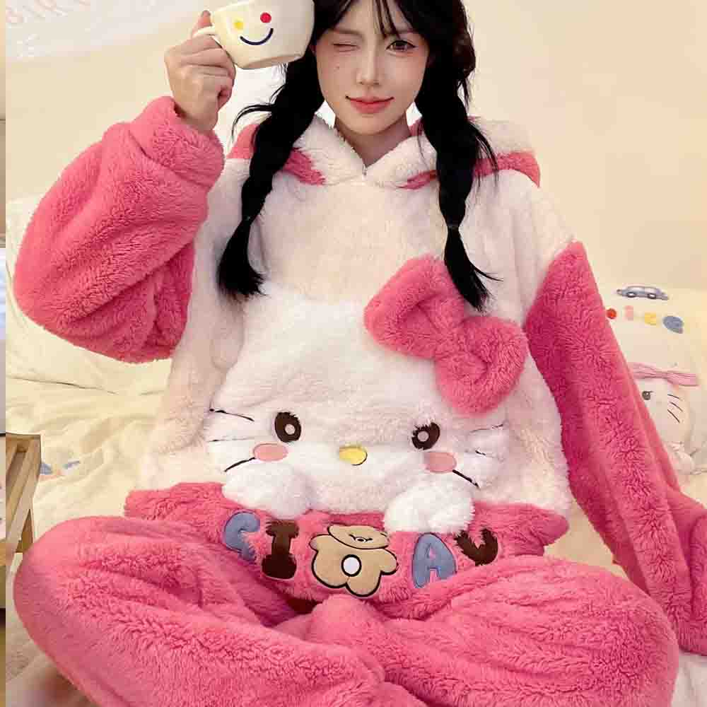 Pigiama da Donna Hello Kitties - Winter Clothing Girls recensione e prezzo